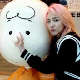 I ship and stan amazing people.                                                                          I run chaechaeminmin I kerulove I bommiez @tumblr