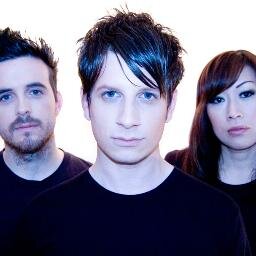 UK alt rock band. Sounds like QOTSA, Muse, Foo Fighters and Green Day.