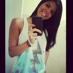 -' Não vou me importar com o que o mundo diz, o importante é o que o meu DEUS pensa de mim *_*