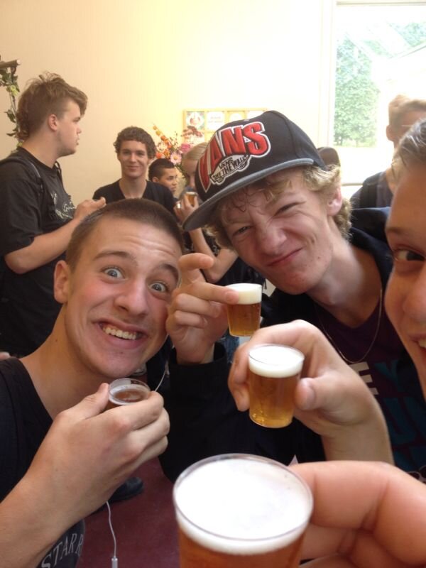 Love my princess @xllindseyyy 22-10-2014 - #FuckGenres - Allround DJ | Mention me voor info! - Bier Feest Apres Ski! | Projectleiding Glazenhuisje Ede