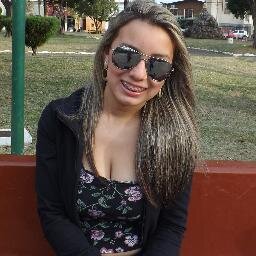 Aos invejosos, obrigada por cuidarem da minha vida enquanto eu resolvia meus problemas e aos que tentaram derrubar-me, obrigada por me deixarem mais forte.