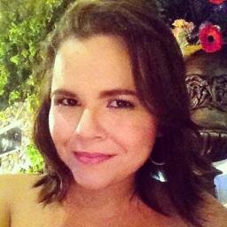 Solícita como a dona Elizabete, gênio forte como o do Seu Woodrow, sorridente como o senhor Mário, chorona como a dona Elenir e birrenta como a Mayara!!
