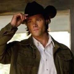 Dimple nerd hunter/ who loves sweets & my brother Dean. M/C