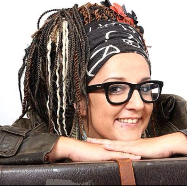 Candidate a L'emission Masterchef saison 4, je vous invite a me suivre et m'encourager... Contactez moi : contact@peacecookandlove.fr #severine #masterchef