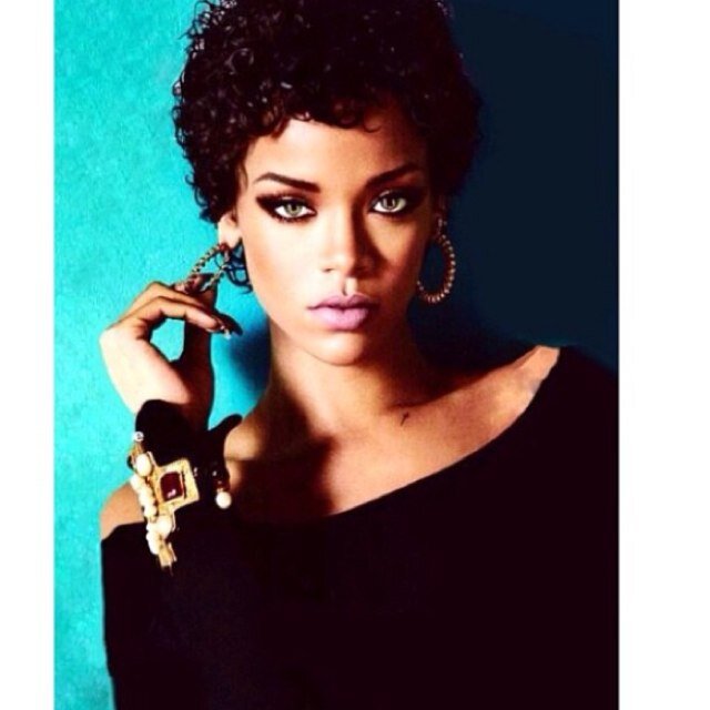 Rihanna_4L's profile picture. Music is my life!
A proud member of #Rihannanavi 
Rihanna til I die!
Follow for updates about the queen