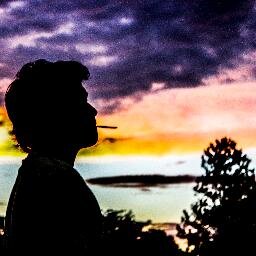 Jika kamu percaya pada dirimu, tidak ada yang dapat menghentikanmu untuk mencapai apa yang kamu inginkan