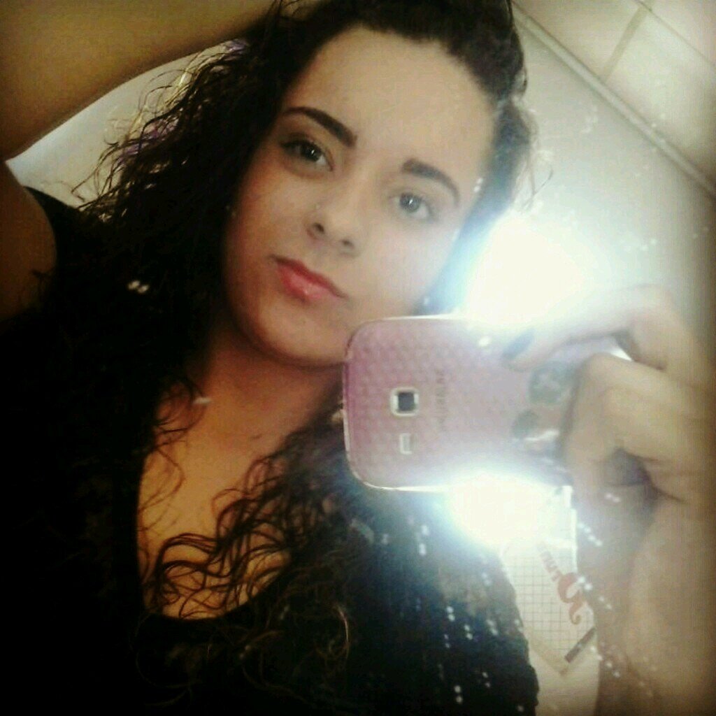 Ta, não faço a minima do que colocar aqui ;3 / Whats 18 99766 1593 #Chama Lá !