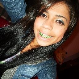 Sim, eu sou αpenαs umα Bonecca, que não é mαnipulαdα, que te mαnipulα. 
 #BrunoHering Euteeeeamow demais s2'/*