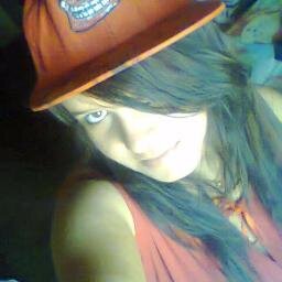 sou sinpatica muito gente boa e alegre sempre !!