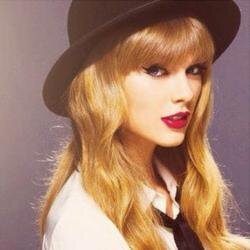 Taylor is my idol. I'm a swiftie forever&always.