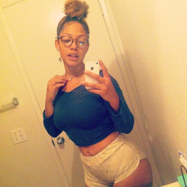 MermaidLoc's profile picture. Good as gold.