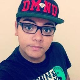 Villela você é tudo pra mim, mesmo que você não saiba que eu exista. OFICIALIZA POR FAVOR ?