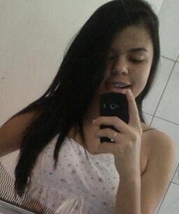 simplicidade é ter o mar e querer apenas uma gota, é ter o céu e querer apenas uma estrela, simplicidade é ter o mundo e querer apenas uma coisa você ♥LS♥