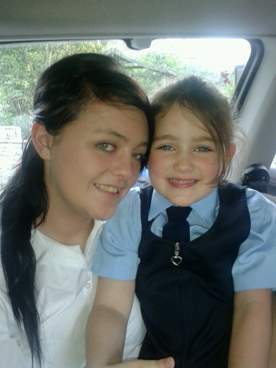 hi my name is abbie. live in ireland :) just started this thing, follow me and i will follow u back..!