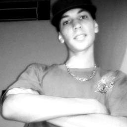 Dane-se se você tem 834534 seguidores, Jesus tinha 12 e é melhor que você.   Namorado da @mmamarmari ♥