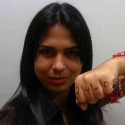 Internacionalista, nacida en Cumaná, idealista a pesar de todo, siempre ucevista y determinada a mejorar el mundo con mi granito de arena ;)