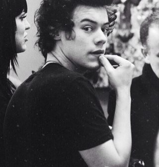 this is a free follow account :) so if i follow you here go follow me on @5secondsofhorny x