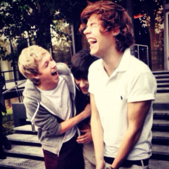 3 spanish directioners. They have change and join our lives. 31-10-12. 25-5-13. we met harry styles. Dreams comes true. FOLLOW : @1Dofsummer_