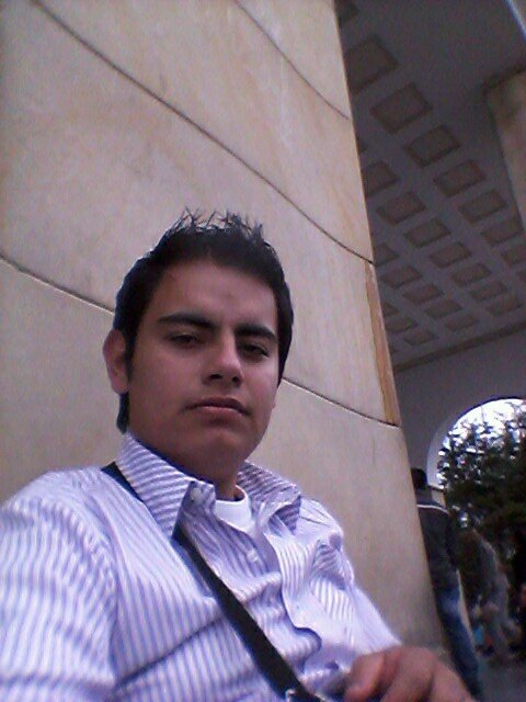 elkinhernande20's profile picture. 