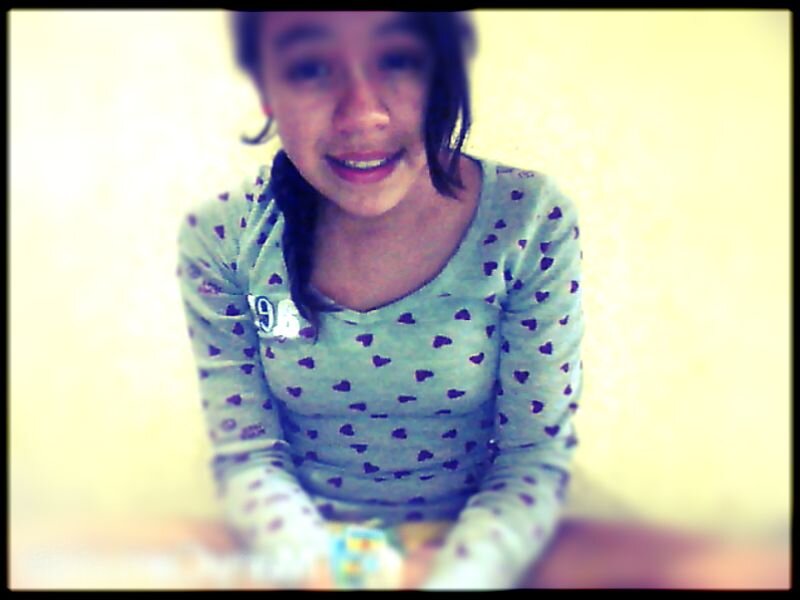 Hi My name is Luz elena, I like One direction Follow Me! :D