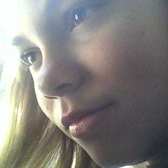 adoro skate , viajar , pizza , voleibol     e muuitas outras coisaa