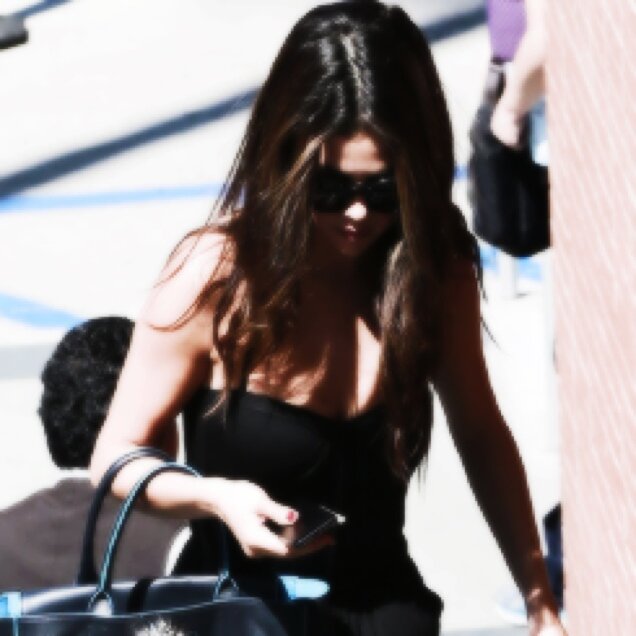 F4UXNY's profile picture. all I want for my birthday is a trip to chuck e cheese