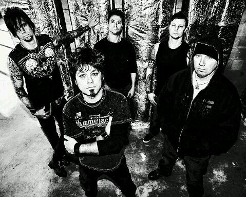 #Hard Rock/#Metal Band/Check out / Lead, Judge & Jury & Creating A Monster on http://t.co/PqQSLviWDo // http://t.co/vDEcTiNhR4 \m/