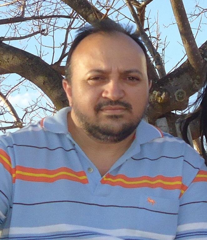 Sou contabilista, natural de Mulungu e morador de Baturité.   Torço Ceará, graças a Deus !!!!