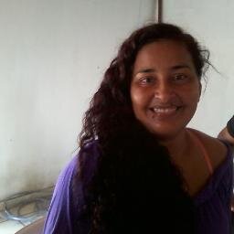 Um amor de verdade eu preservo,mas falsidade é uma das poucas coisas que eu simplesmente disprezo!