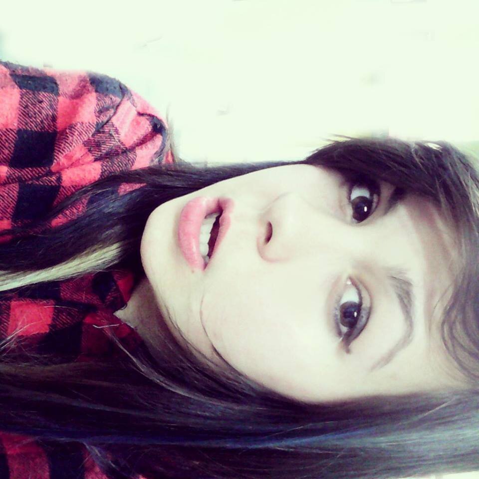tecladista y pianista.
twitter oficial @awnLovesick