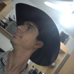sou melhor do que as pessoas pensam pior do que imaginam sou o que sou e não oque falam
