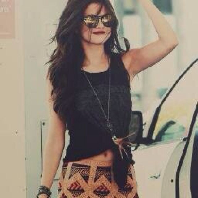 NatalieColeCC's profile picture. 