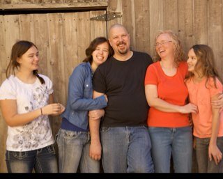 Jesus follower, husband, father, pastor, church planting coach, and food and sports fan