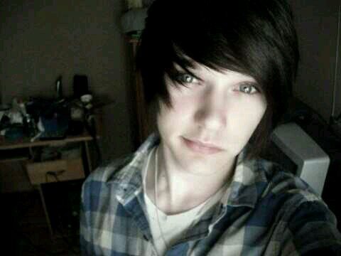 I'm Alex. I'm 15. I like music, monsters, ghosts, and cuddling. I'm pansexual, single , lookin;) Fit For Rivals Is The Best!
