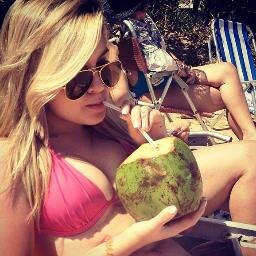 Hii sou a Carly sou Swiftie amo a Tay, sel, shay e ruby :) lola, bru, thaly, rafa
