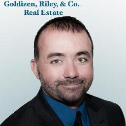 Professional Painter and Real Estate agent keeping up with the top news and products..