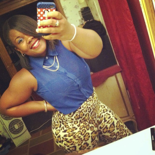 Destiney |19 yrs young |college educated #UNCG16 |future doctor/ dope dealer lol | Just hit the follow button im cool Af !!
