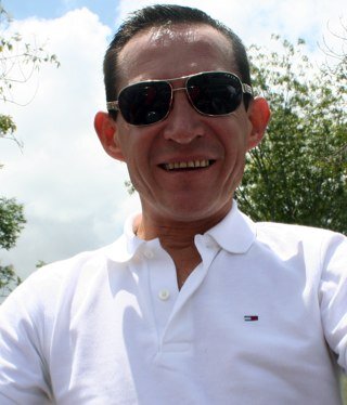 Mi vida deja huellas y en mí me ha marcado con la presencia de grandes amigos y de una familia hermosa.