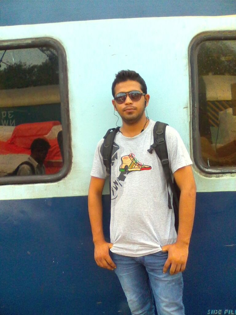 My name is pushpendra kumar. In the field of web development and design I am known as PHP Programmer / Web developer / Web Freelancer/seo Trainer in delhi