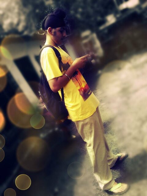 raunaqanand4's profile picture. 