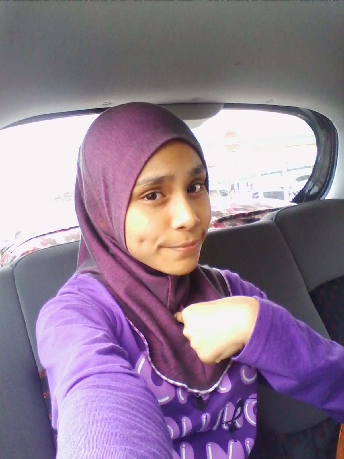 AqNadia66's profile picture. 