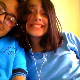 efileee's profile picture. :))