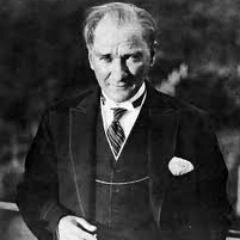 Atatürk'ün izinde olan herkesi bekleriz. Ne Mutlu Türküm Diyene!