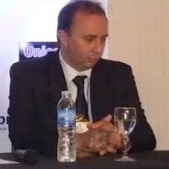 Periodista. Consultor de Tecnologias de la información. Emprendedor independiente.