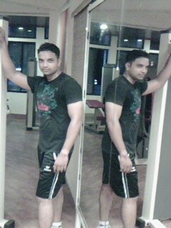 aircraft engineer in central government love food & my parents