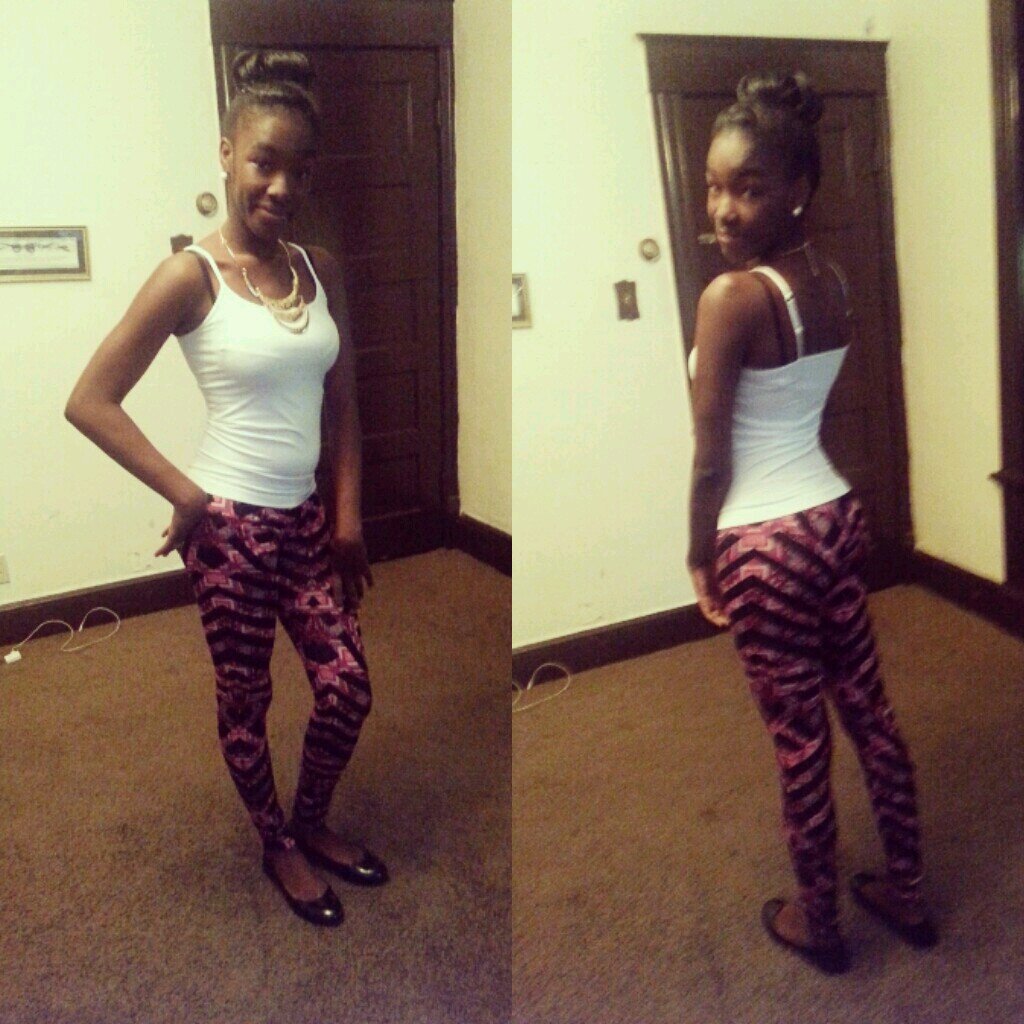 im just a Pretty DarkSkinn & Niggas Hating :) ♥
