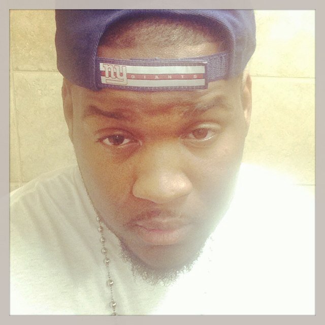Yes im 6'10 forreal im a basketball player and Proud father! from newark nj currently n michigan....just follow