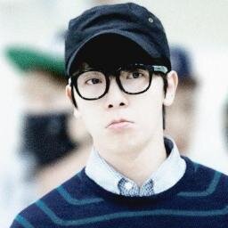 l σ l l ι ρ o ρ ....  เรื่องเรียนละจะตาย แต่ถ้าเรื่องผู้ชายกูสู้ตายจ้า