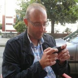 Rallvarez's profile picture. Periodista perplejo. Más inclinado a leer que a opinar.