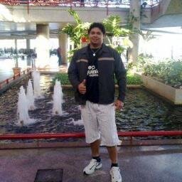 Eu sou uma mistura de amor e ódio, de riso e de choro, de gentileza e ignorância.....